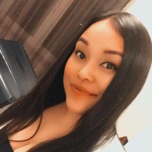 Meet your Posher, Elly